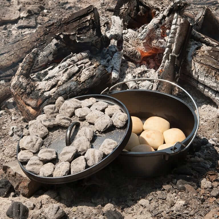 Lodge Cast Iron Camp Dutch Oven 12 Inch (6 Quart)