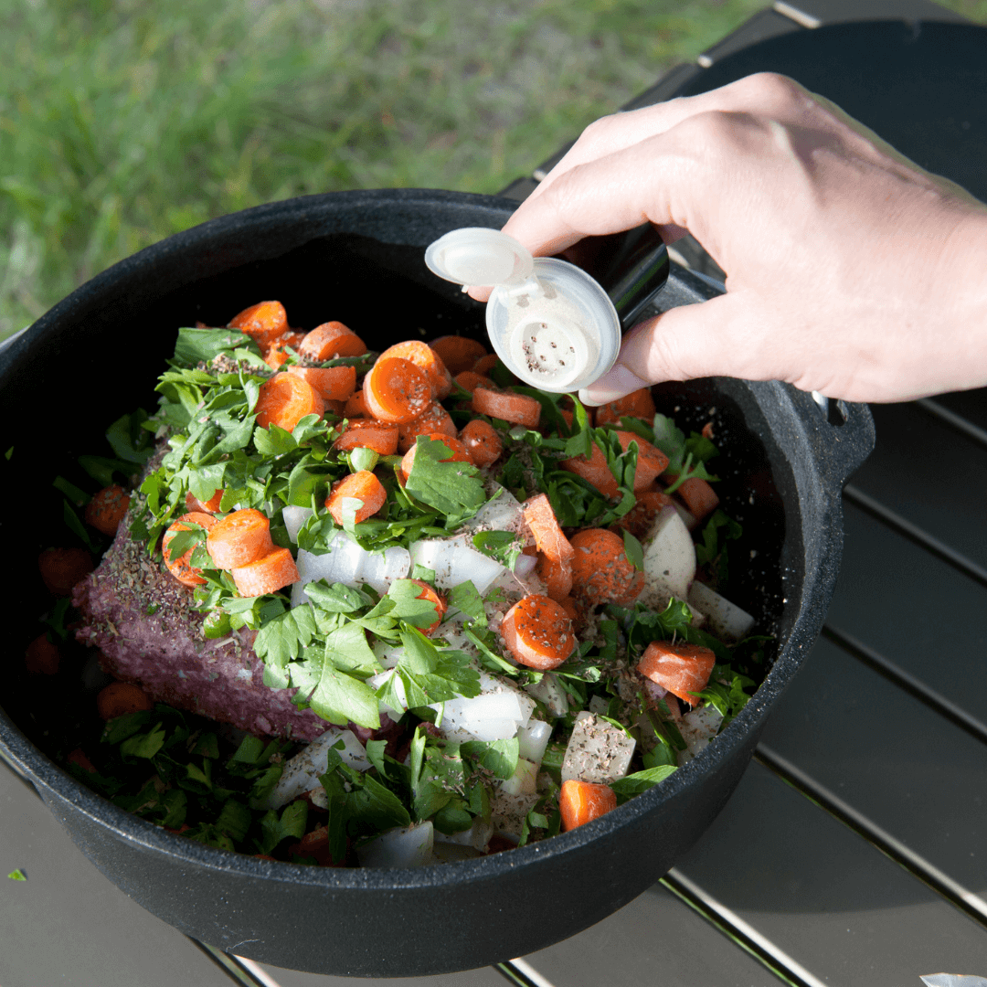 Best Dutch Oven Set for Camping | Hitched4fun.com