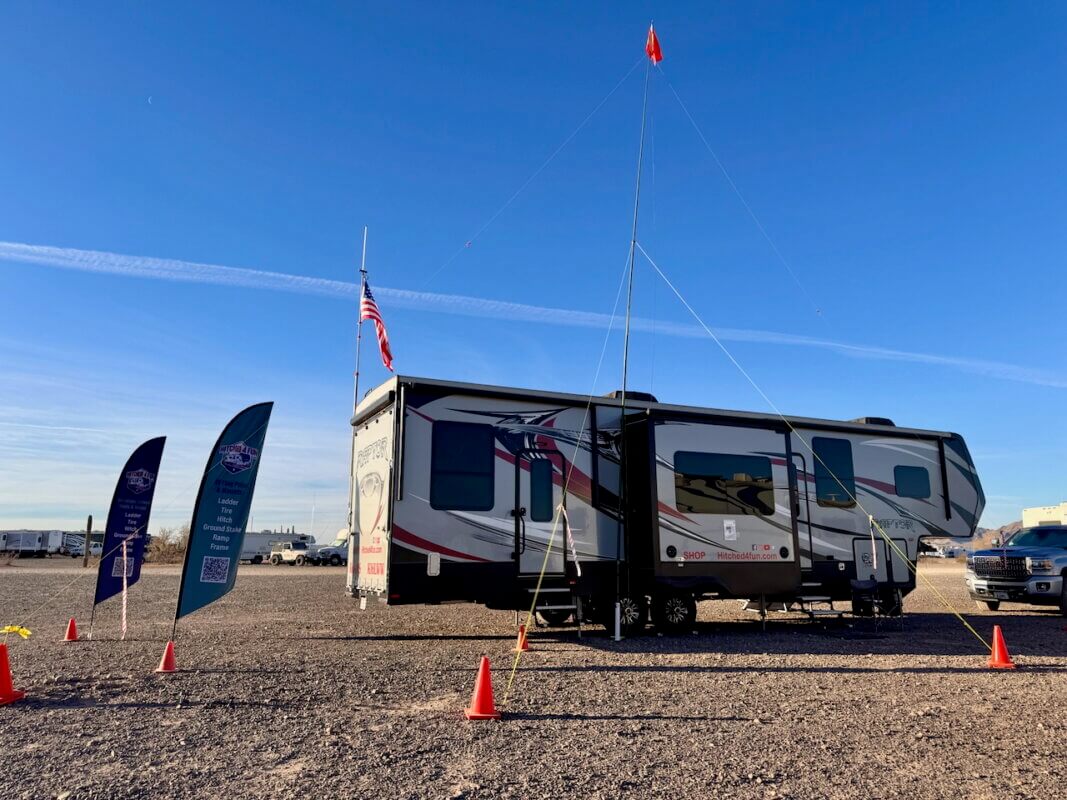 portable rv antenna mast deployed with wire antenna for ham radio